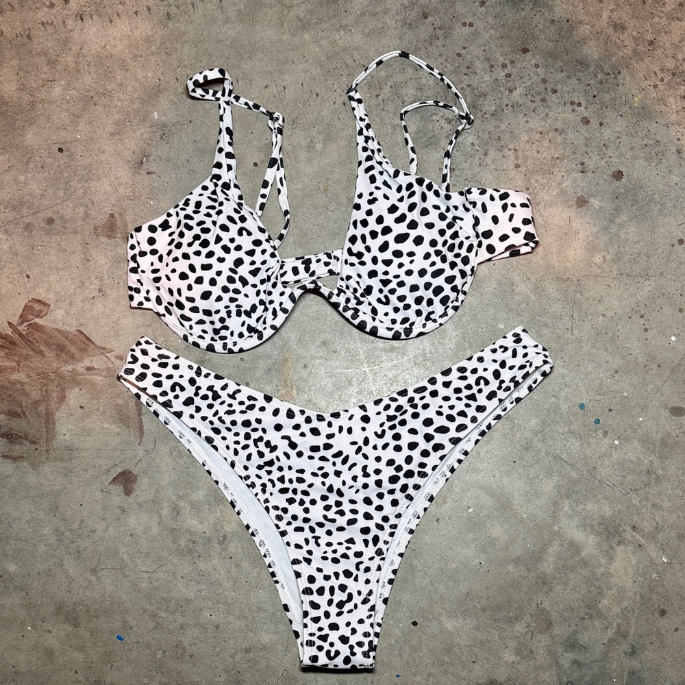 SHEIN Black and White Spotted Bikini